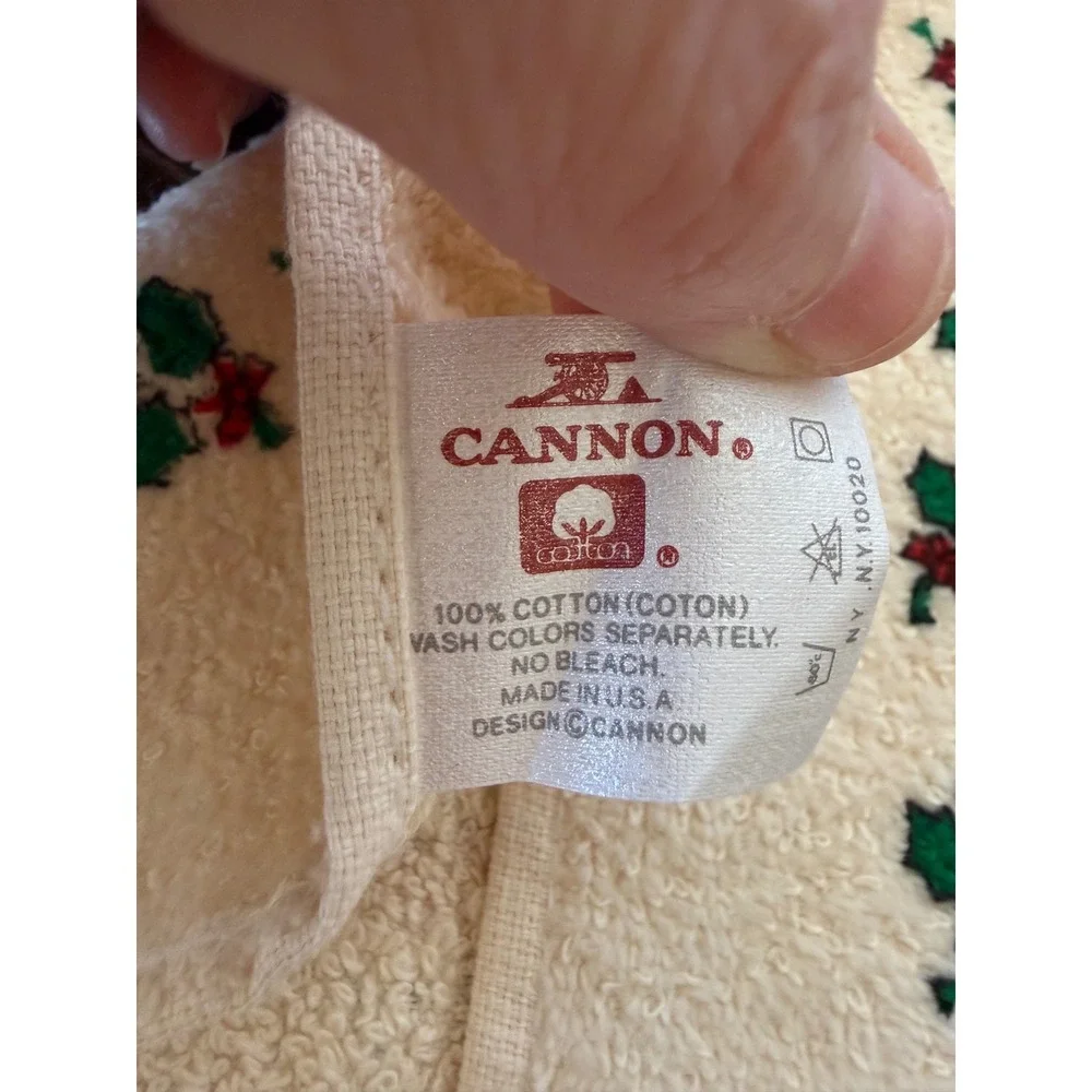 Vintage Christmas Kitchen Towel Pot Holder Set 14oc Santa Snowman Hanging Towels